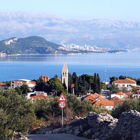 Apartments By The Sea Slatine, Ciovo - 12176 外观 照片