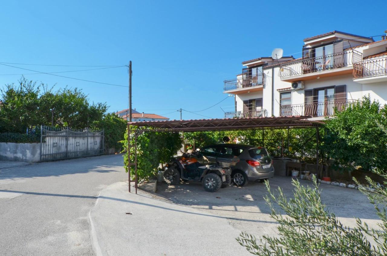 Apartments By The Sea Slatine, Ciovo - 12176 外观 照片