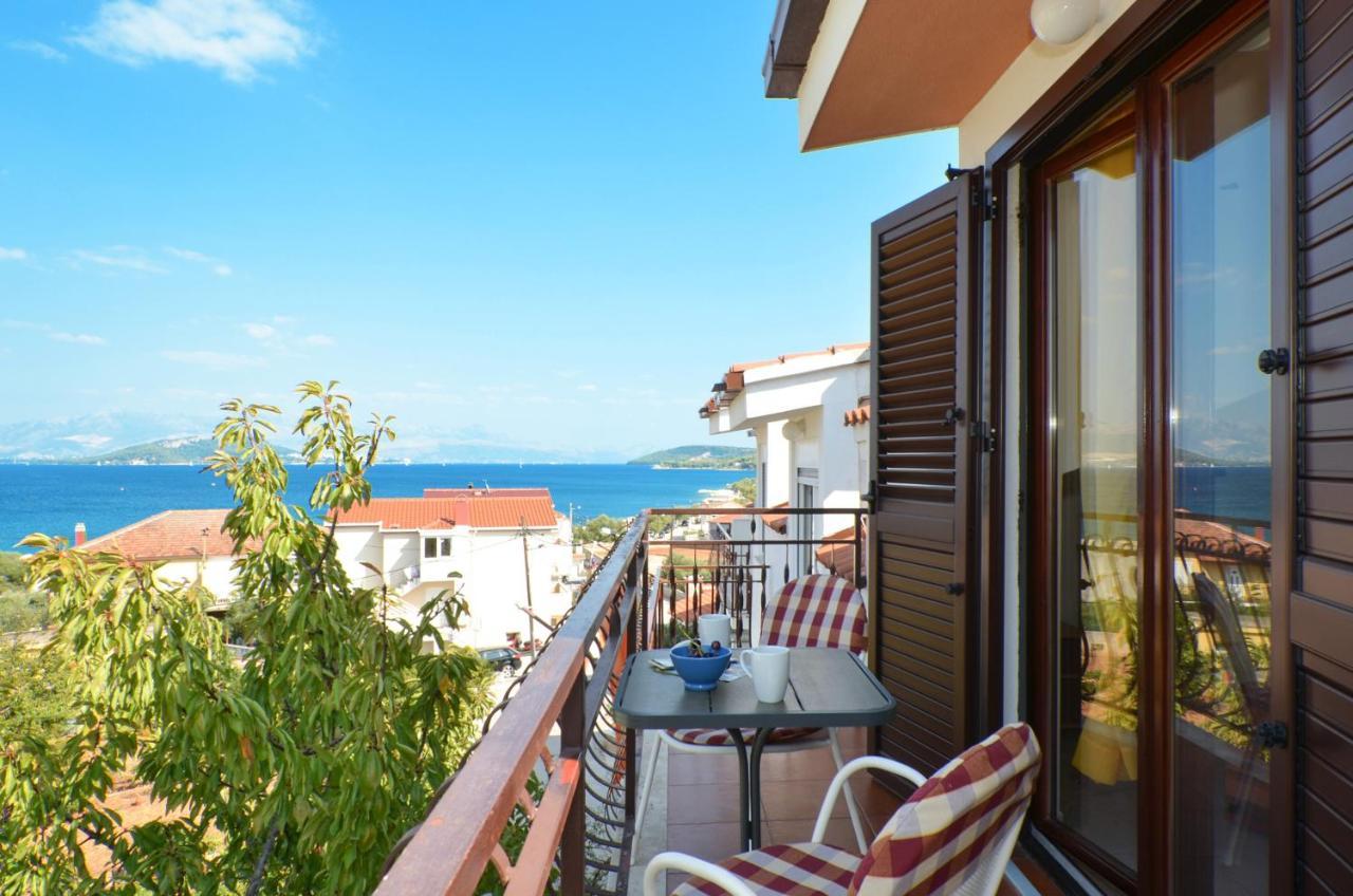 Apartments By The Sea Slatine, Ciovo - 12176 外观 照片