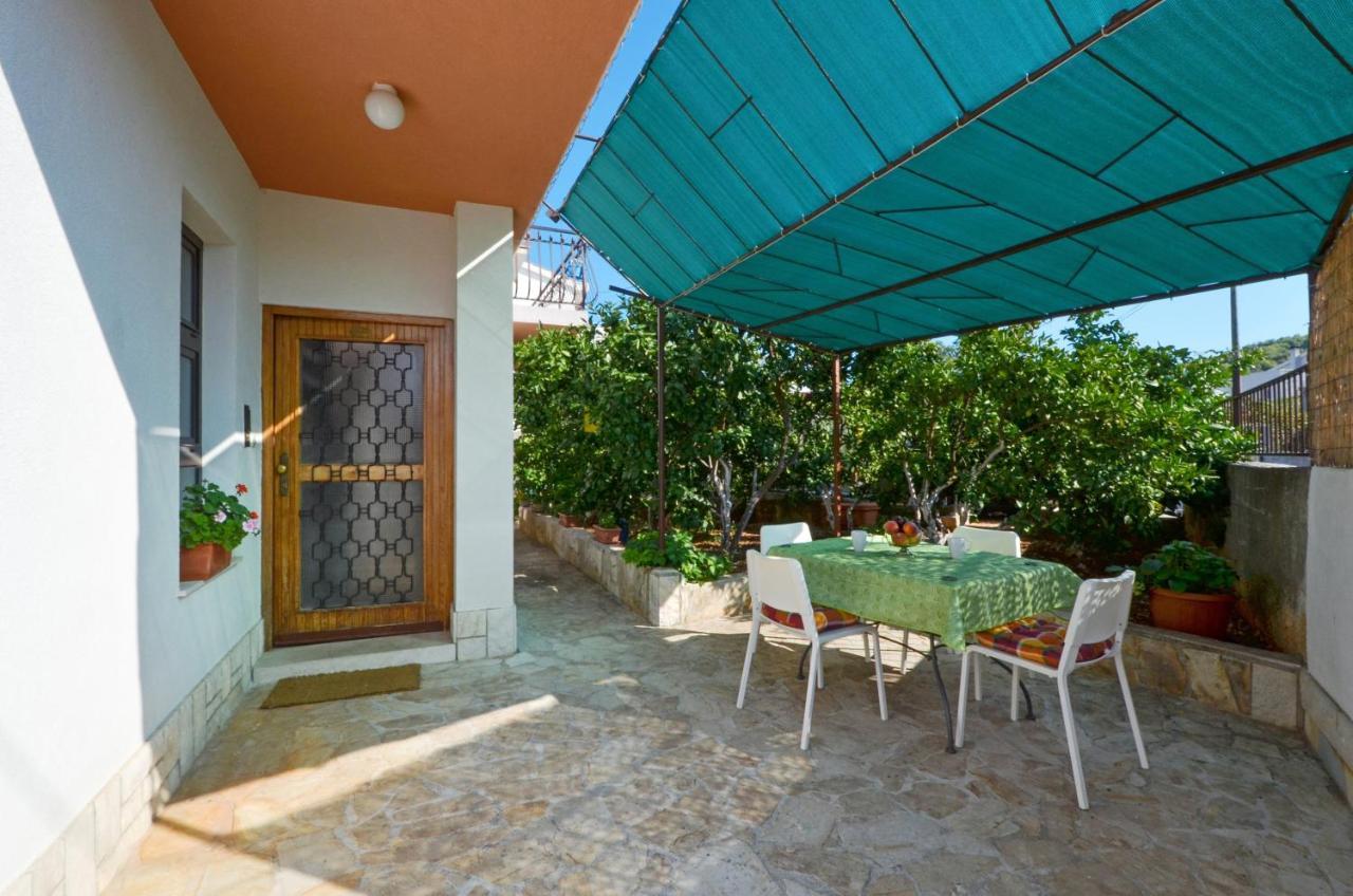 Apartments By The Sea Slatine, Ciovo - 12176 外观 照片
