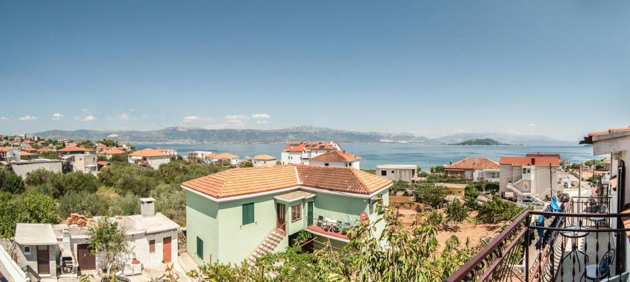 Apartments By The Sea Slatine, Ciovo - 12176 外观 照片