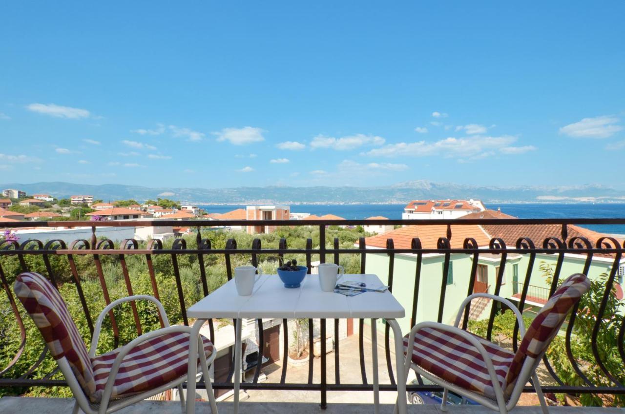 Apartments By The Sea Slatine, Ciovo - 12176 外观 照片