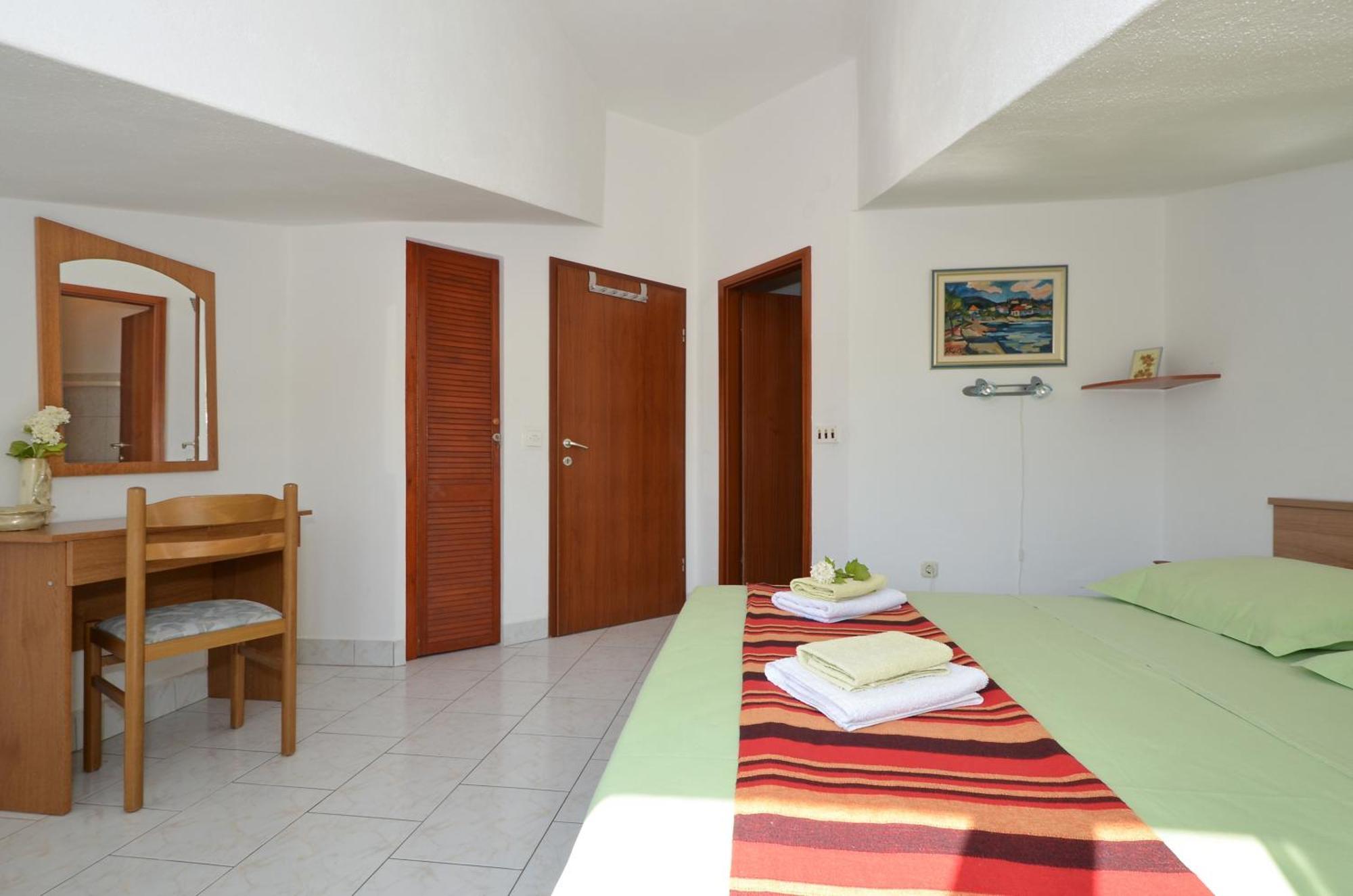 Apartments By The Sea Slatine, Ciovo - 12176 客房 照片