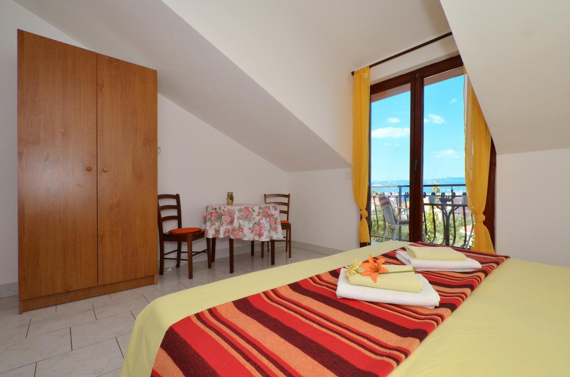 Apartments By The Sea Slatine, Ciovo - 12176 客房 照片